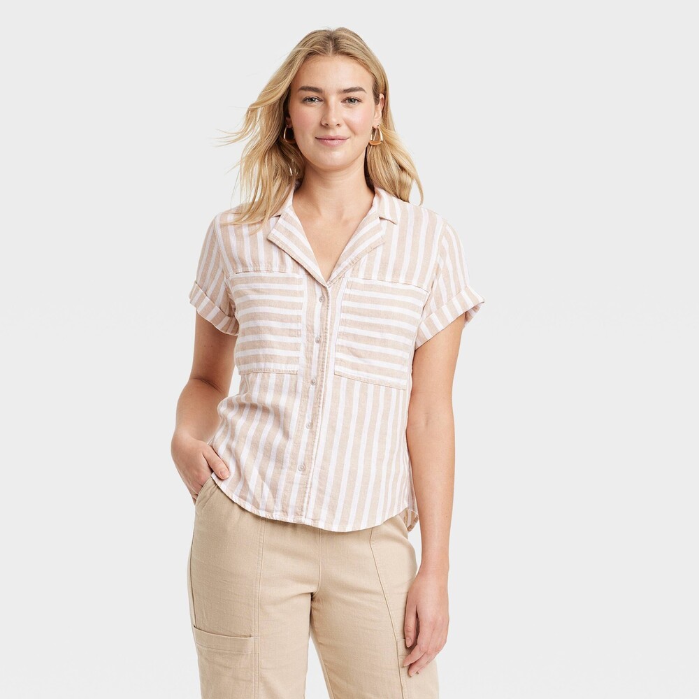 Universal Thread™ Tan Striped Women's Short Sleeve Collared Button-Down Shirt